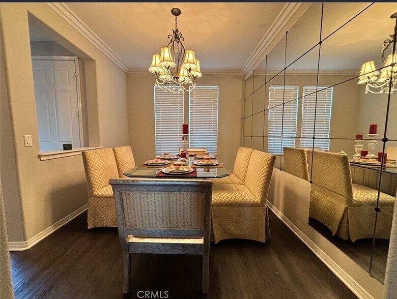 Building Photo - 3715 Club Rancho Dr