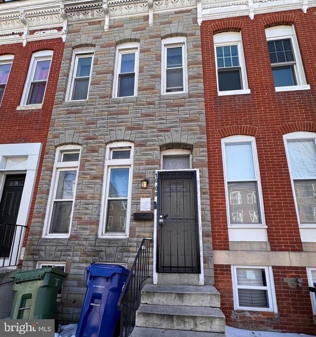 Building Photo - 1009 W Fayette St