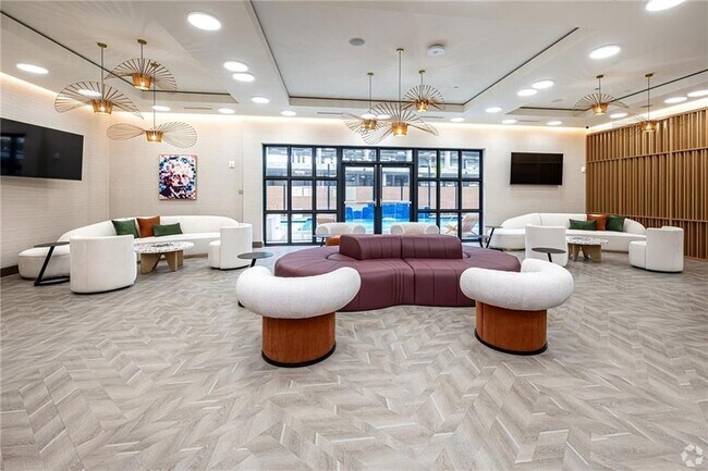 Building Photo - 3100 Lake Villa Dr