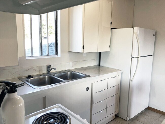 Building Photo - 5830 Appian Way