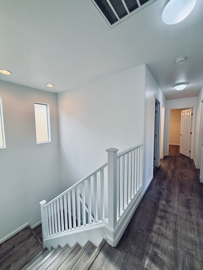 Building Photo - Gated Community Home in Centennial Hills!