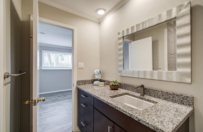 Building Photo - 12625 Memorial Dr