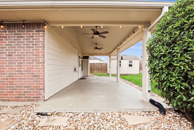 Building Photo - 20502 Holly Barr Ln