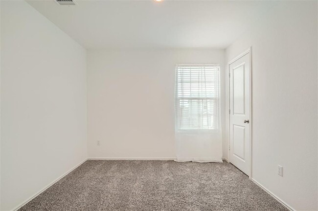 Building Photo - 13803 Mussel Rn