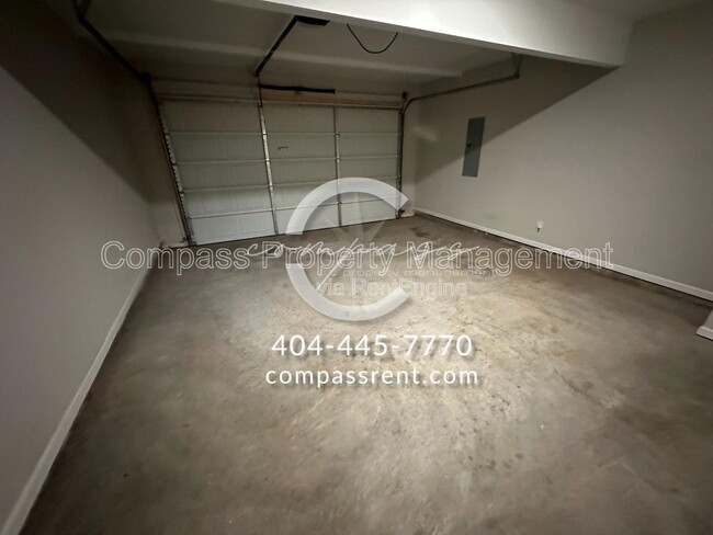 Building Photo - 112 Squarewood Ln NW