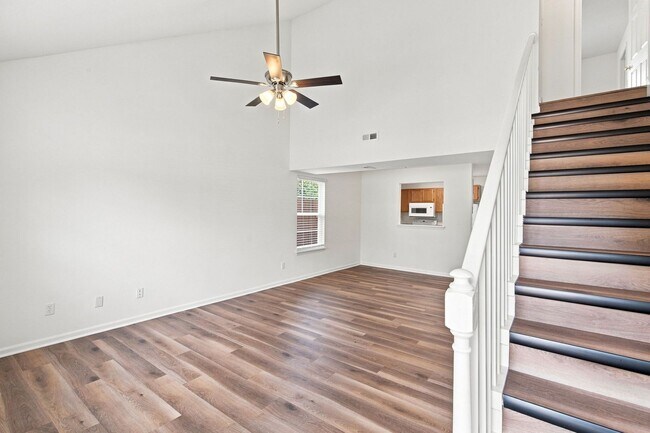 Building Photo - 3518-3520 Prescott Dr.