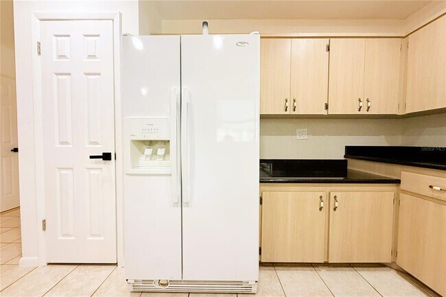 Building Photo - 3201 Bartlett St