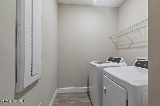 Building Photo - 345 Rivercliff Trl