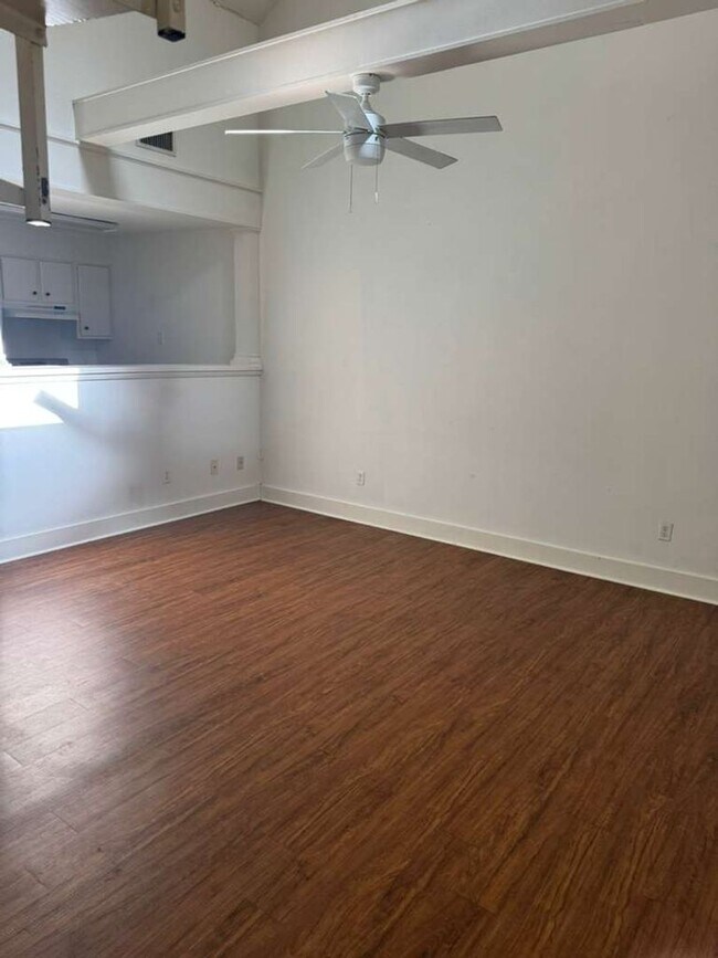 Building Photo - Bully Belle Properties