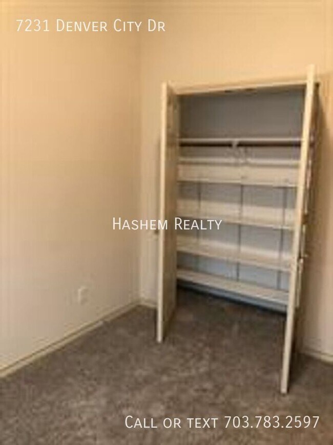 Building Photo - 7231 Denver City Dr