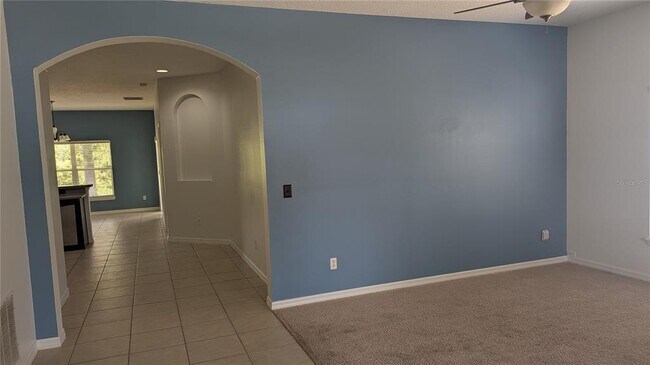Building Photo - 1827 Great Falls Way