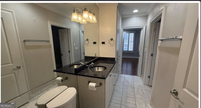 Building Photo - 2277/2255 Peachtree Rd NE