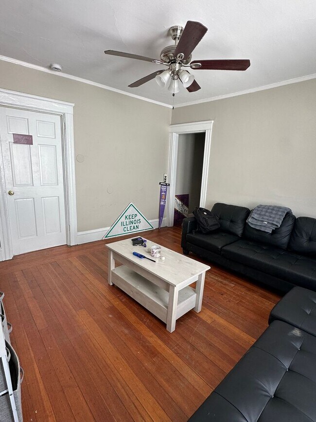 Building Photo - 37-39 Pembroke Ave  - Unit #3