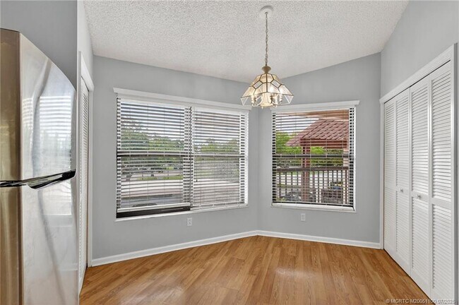 Building Photo - 6060 SE Martinique Dr