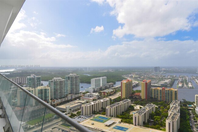 Building Photo - 16901 Collins Ave