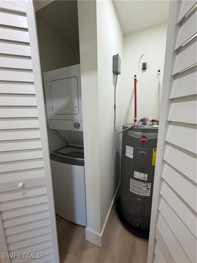 Building Photo - 3619 Poplar Way