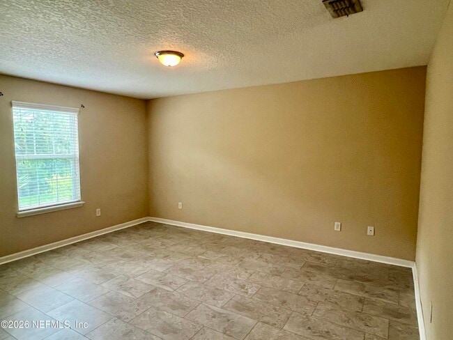 Building Photo - 16057 Bainebridge Dr