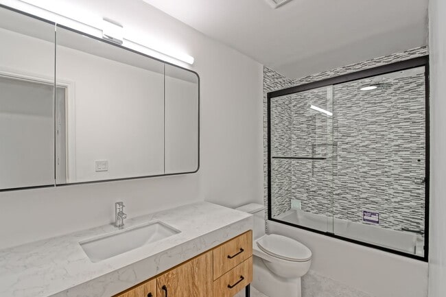 Building Photo - Newly Remodeled, Bright & Airy End Unit Condo in the beautiful "Villa Florenza" Complex in the he...