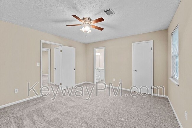 Building Photo - 3920 Almon Dr