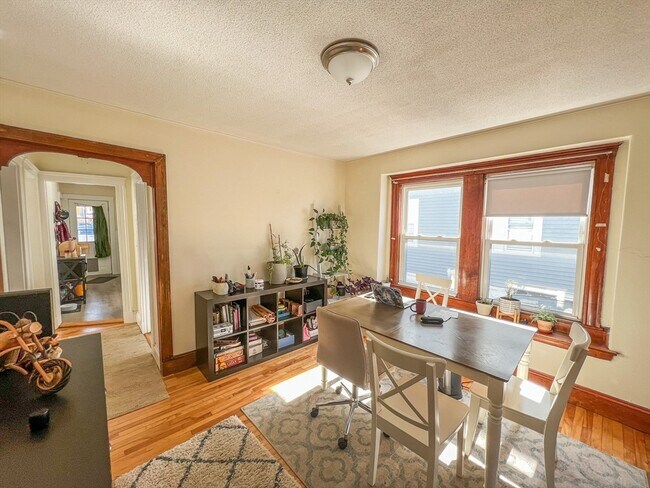 Building Photo - 65 Woods Ave