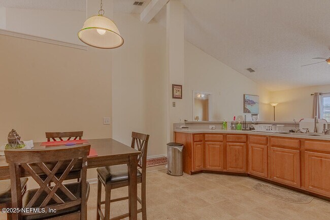 Building Photo - 4393 Pebble Brook Dr