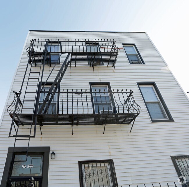 Building Photo - 775 E 225th St