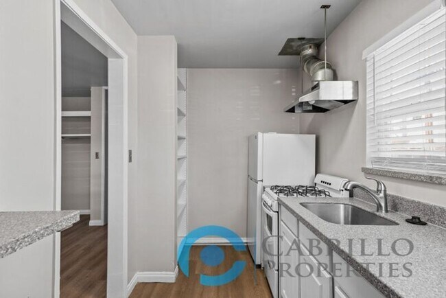 Building Photo - 2110 Bacon St