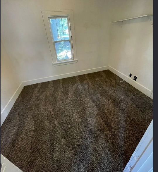 Building Photo - 2902 Peters Ave