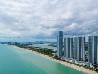 Building Photo - 15901 Collins Ave