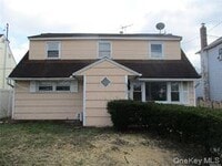 Building Photo - 323 Peninsula Blvd