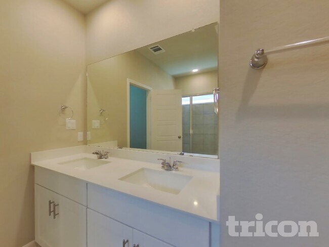 Building Photo - 5915 Noah Pl