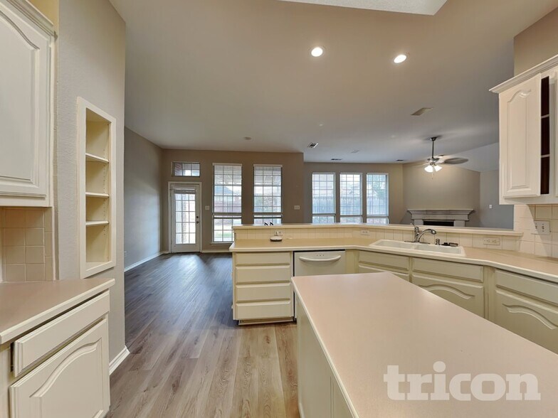 Building Photo - 1314 Pegasus Dr