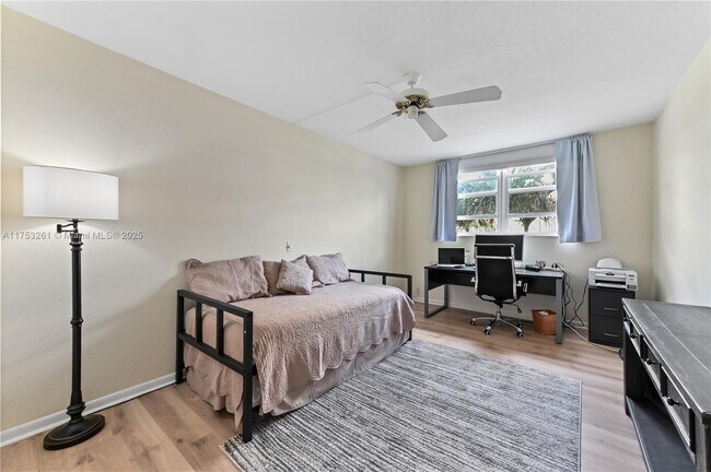 Building Photo - 3540 S Ocean Blvd