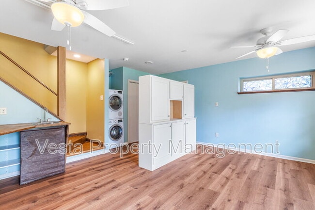 Building Photo - 10 Wellspring Ln