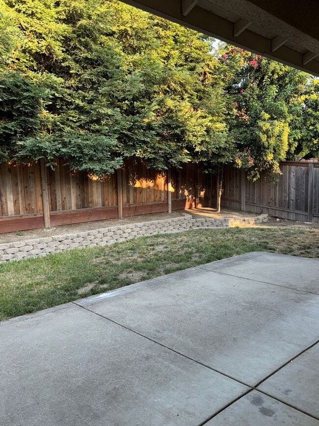 Building Photo - Ready To Move?
