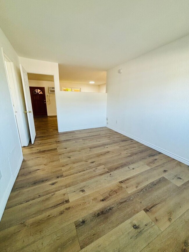 Building Photo - 10635 Sherman Grove Ave