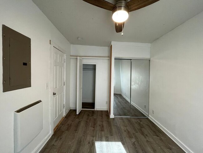 Building Photo - Charming 1-Bedroom Home in a Convenient Lo...