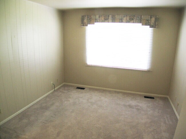 Building Photo - 2700 G Rd