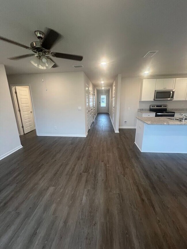 Building Photo - Stonebrooke S/D