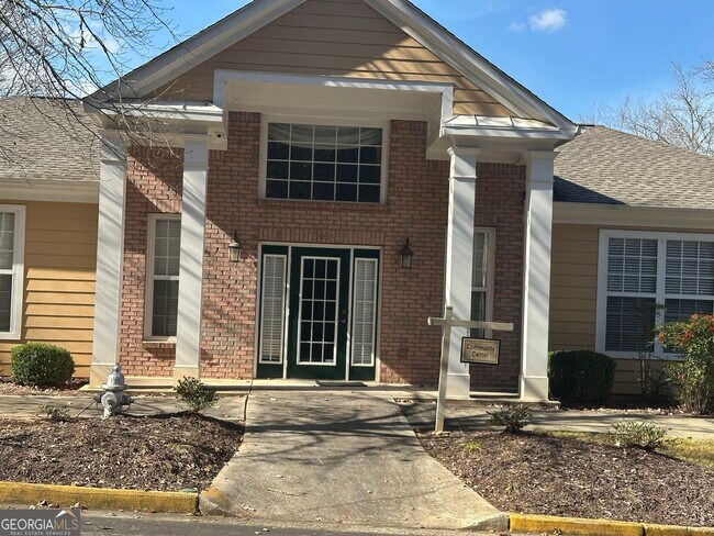 Building Photo - 124 Cottesford Dr SW