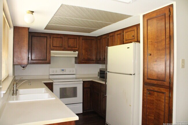 Building Photo - 5314 Peppermint Ln