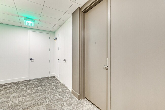 Building Photo - 332 Cocoanut Ave