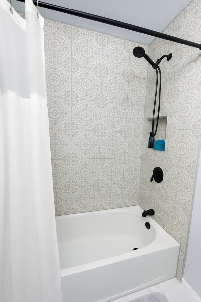 Building Photo - 3830 Manchester Dr