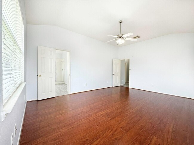 Building Photo - 2910 Lemmingham Dr