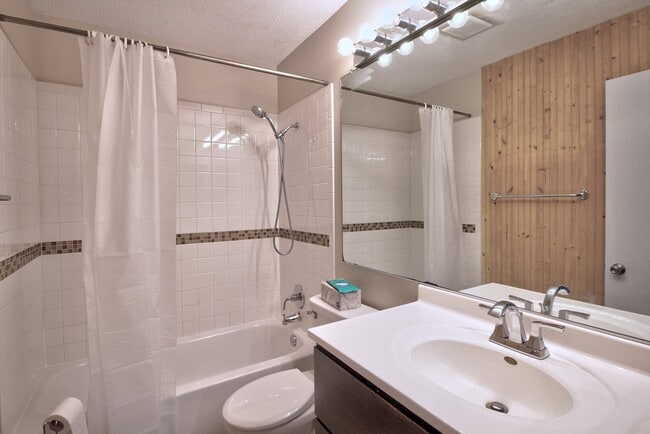 Building Photo - 3327 Allspice Ct