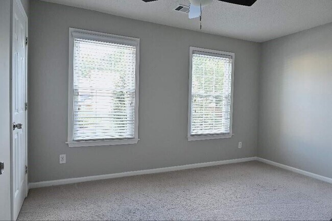 Building Photo - 3485 Oxwell Dr NW