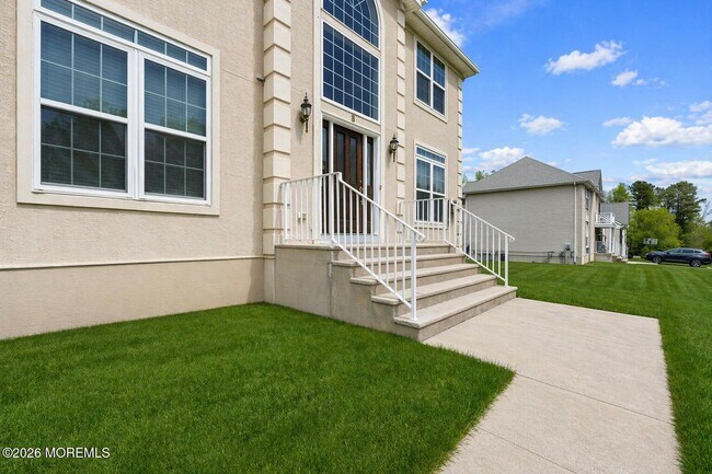 Building Photo - 8 Connor Dr