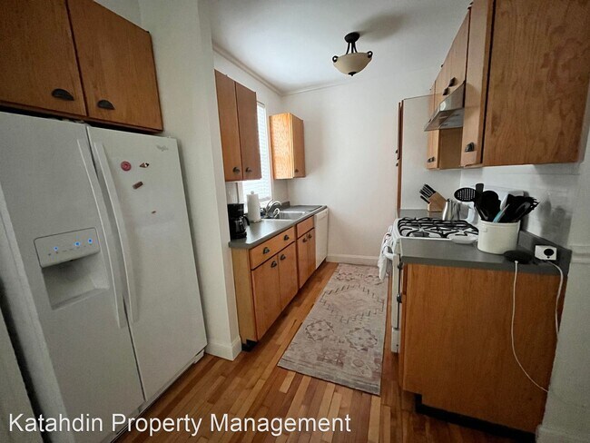 Building Photo - 3 br, 1.5 bath House - 41 Beacon Street