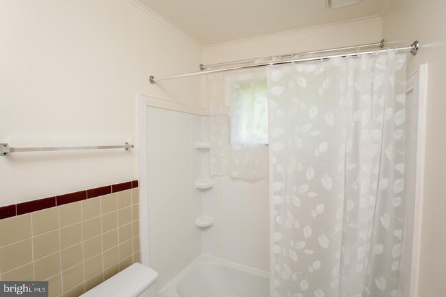 Building Photo - 463 Avenue B