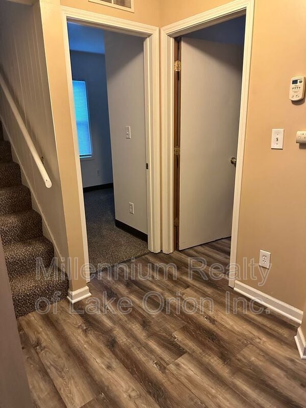 Building Photo - 6871 Continental Ave